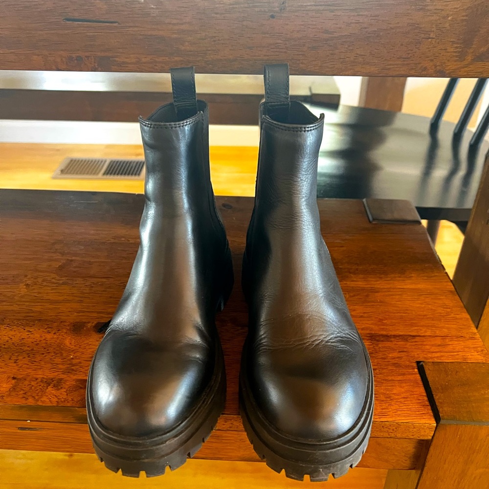 Steve Madden Chelsea Boots